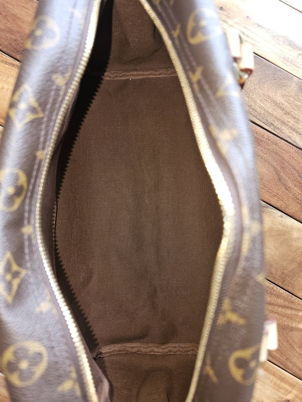Louis Vuitton LV Monogram Montorgueil GM Vintage Pristine Condition - Picture 6 of 16